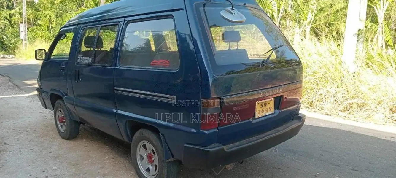 Toyota CR27 1991 Van (Used)