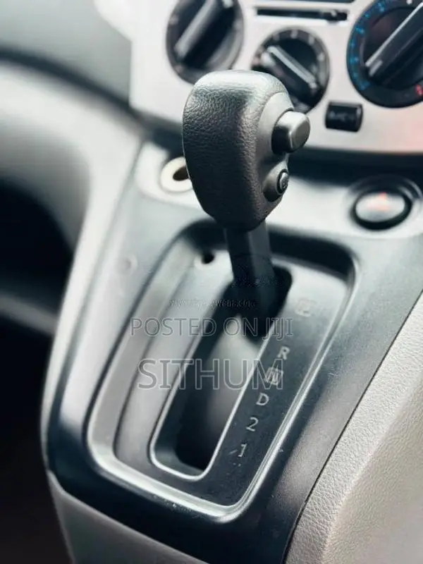 Nissan NV200 2016 Van (Used)