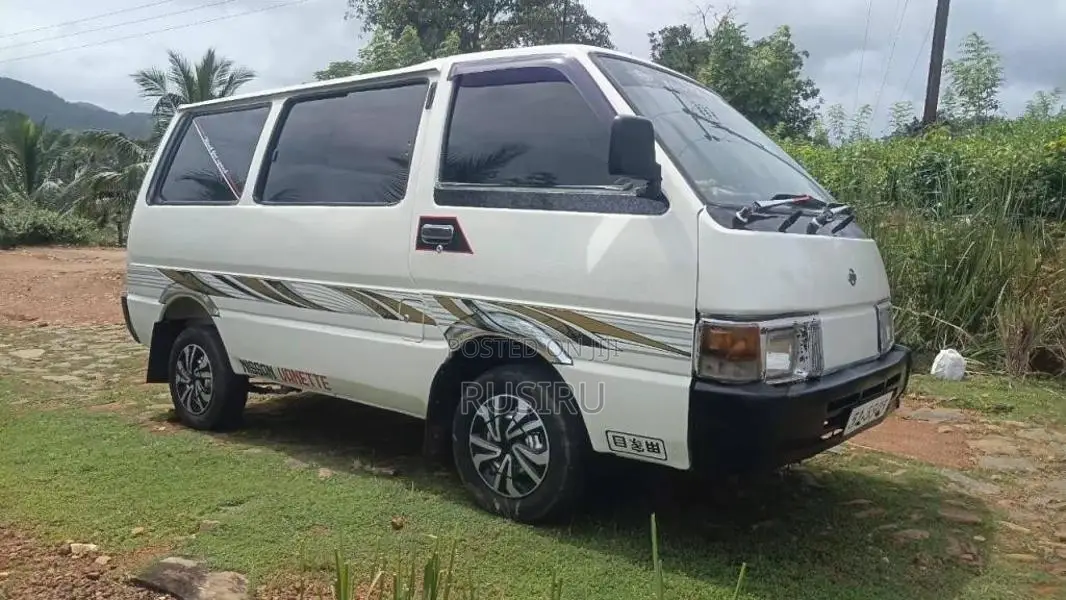 Nissan Vanette C22 1988 Van (Used)