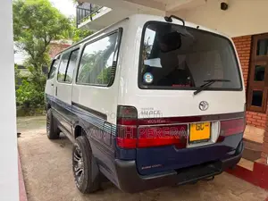 Toyota Dolphin 1995 Van (Used)