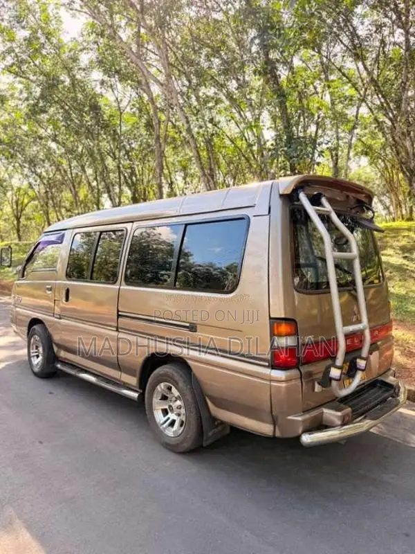 Mitsubishi Po15 1994 Van (Used)