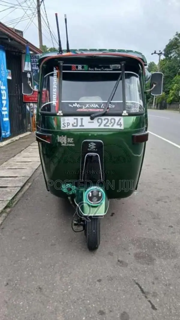 Bajaj 2 Stroke 2004 Three Wheel (Used)