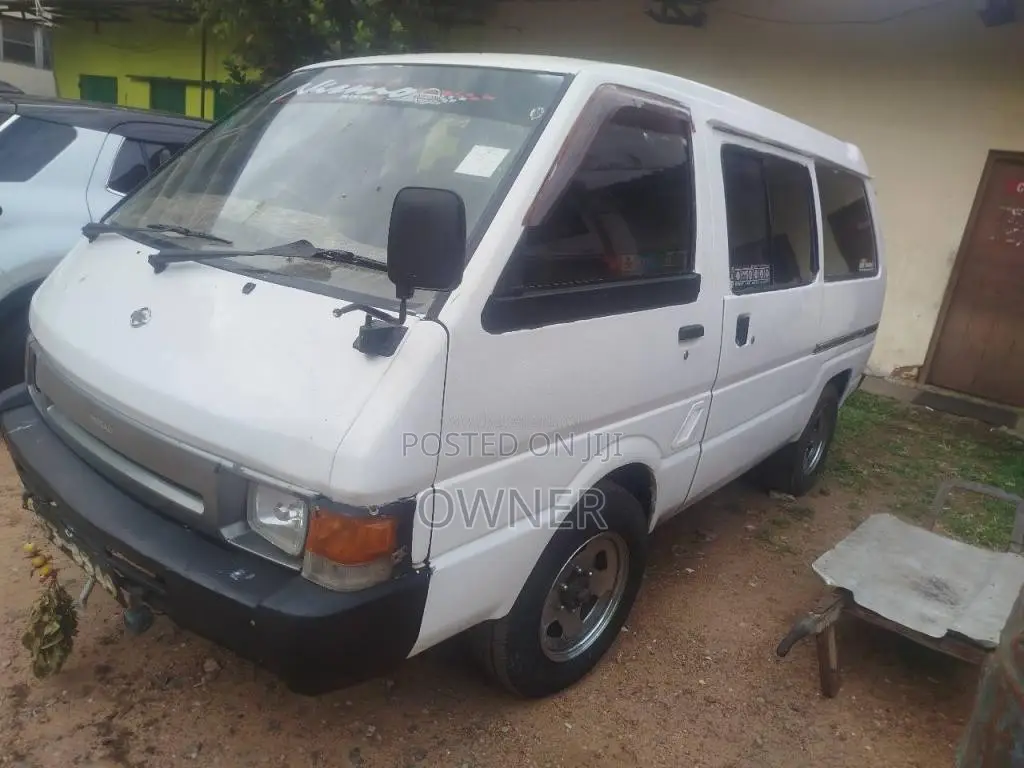 Nissan Largo 1987 Van (Used)