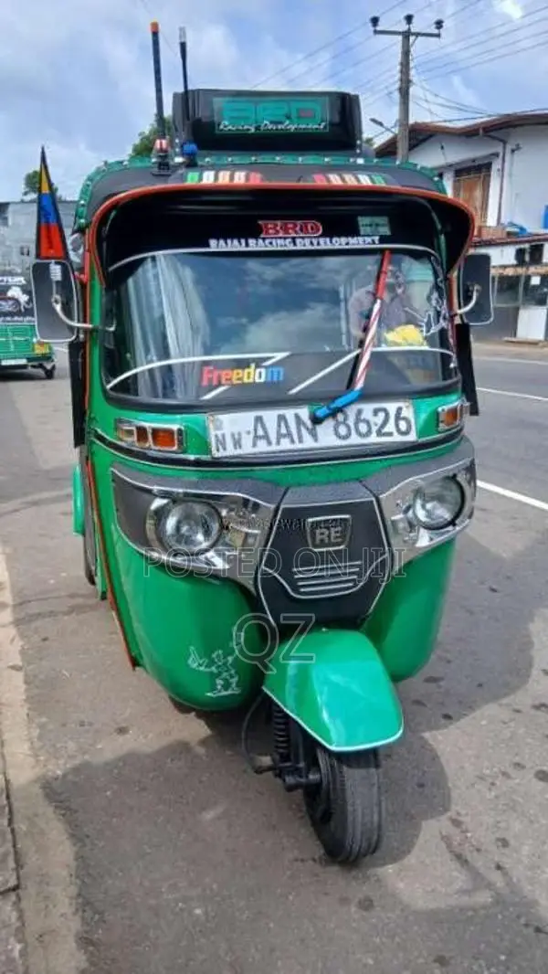 Bajaj 4 Stroke 2013 Three Wheel (Used)