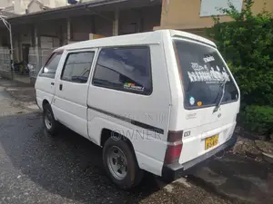 Nissan Largo 1987 Van (Used)