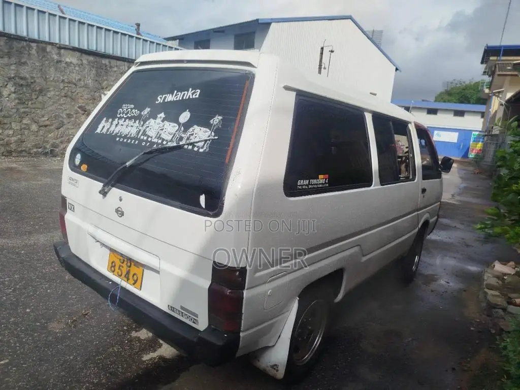 Nissan Largo 1987 Van (Used)