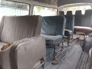 Toyota LH 40B LONG 1982 Van (Used)