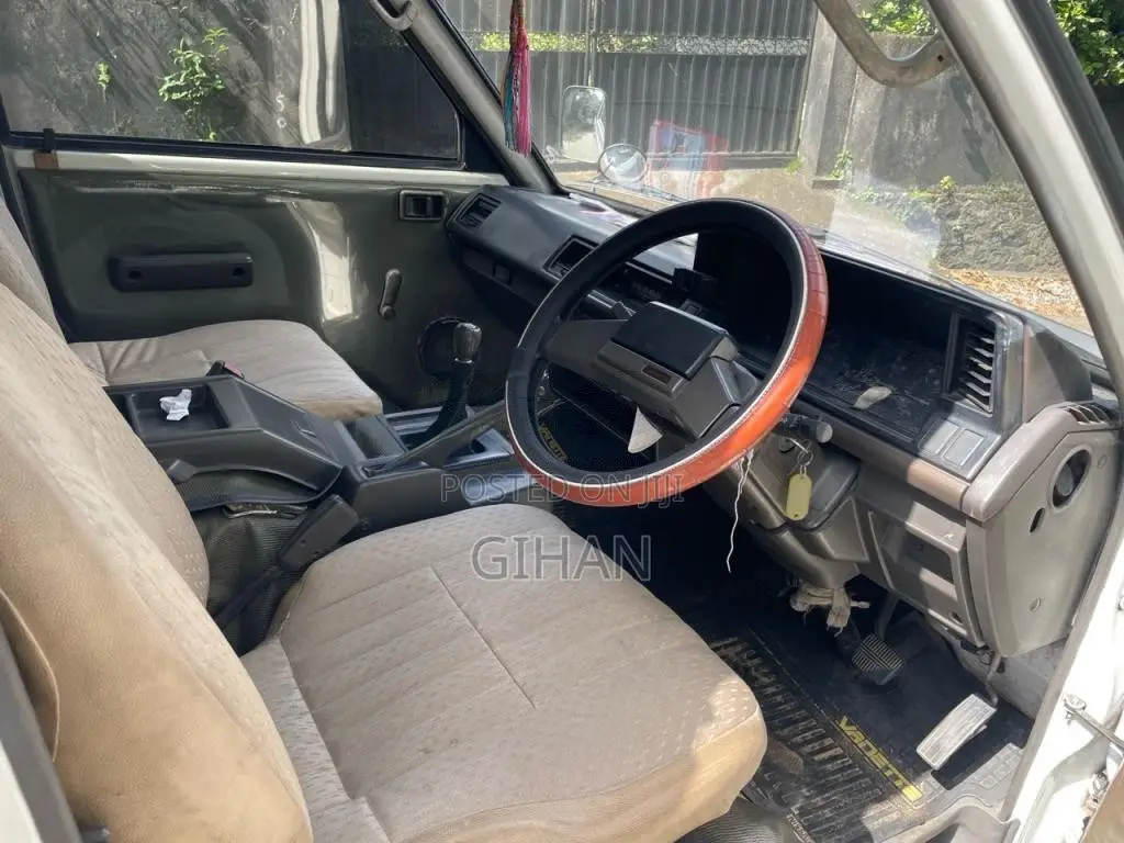 Nissan Vanette 1993 Van (Used)