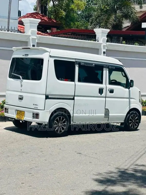 Suzuki Every 2015 Van (Used)