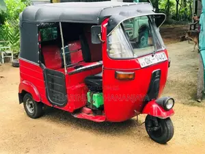 Bajaj 4 Stroke 2007 Three Wheel (Used)