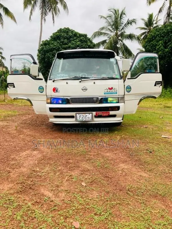 Nissan Caravan 1993 Van (Used)
