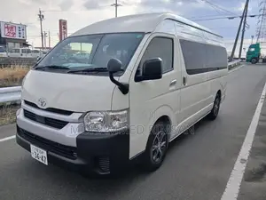 Toyota KDH 2025 Van (Used)