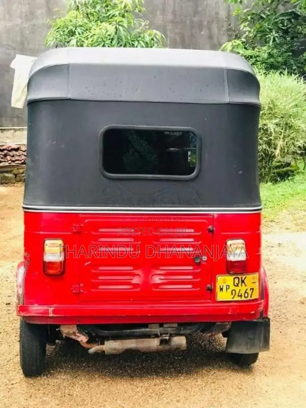 Bajaj 4 Stroke 2007 Three Wheel (Used)
