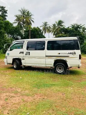 Nissan Caravan 1993 Van (Used)