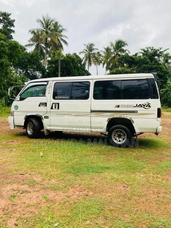 Nissan Caravan 1993 Van (Used)