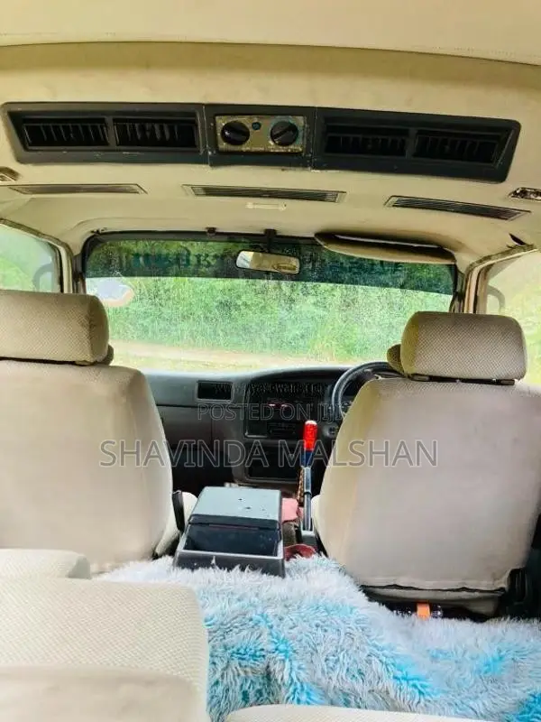 Nissan Caravan 1993 Van (Used)