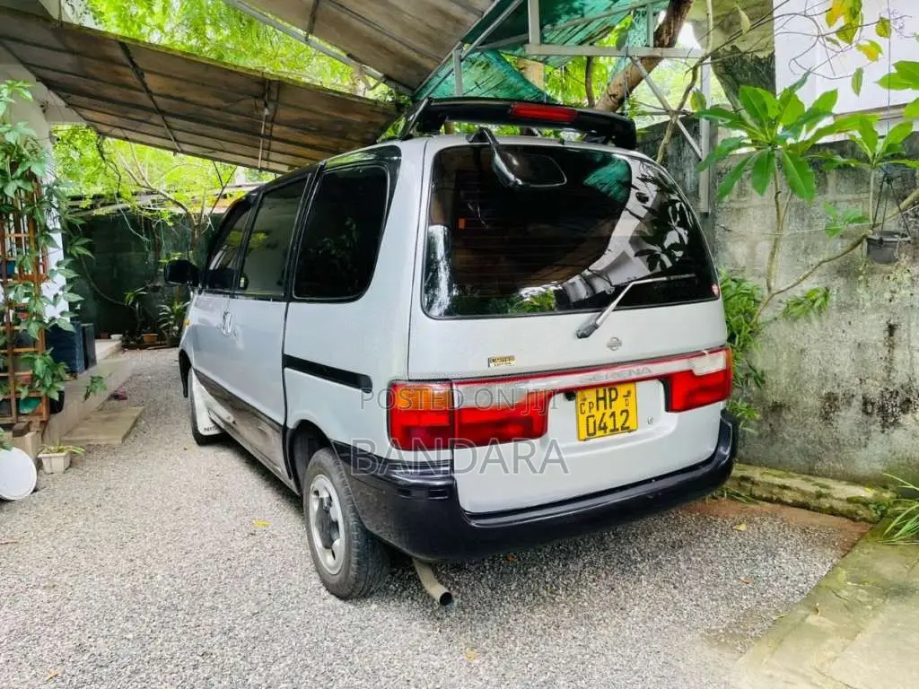 Nissan Serena Turbo 2003 Van (Used)