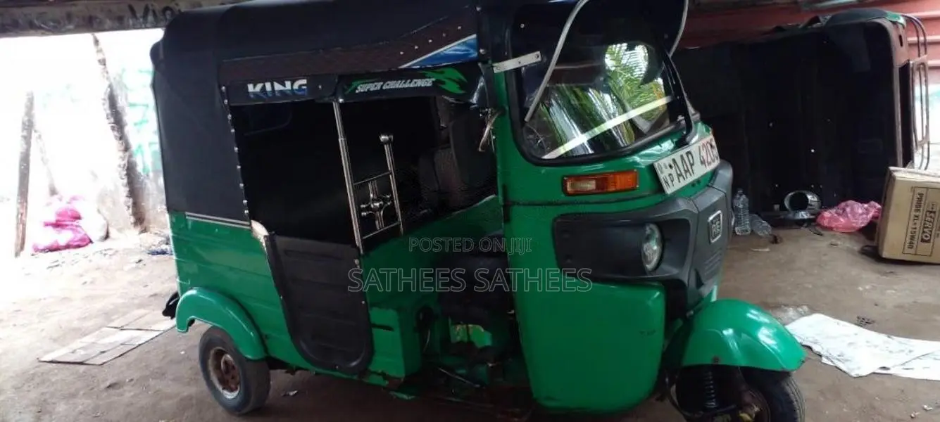 Bajaj RE 205 2012 Three Wheel (Used)