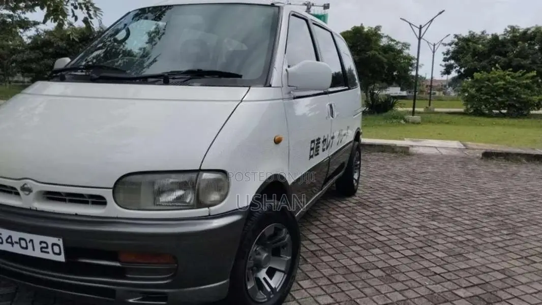 Nissan Serena 1995 Van (Used)