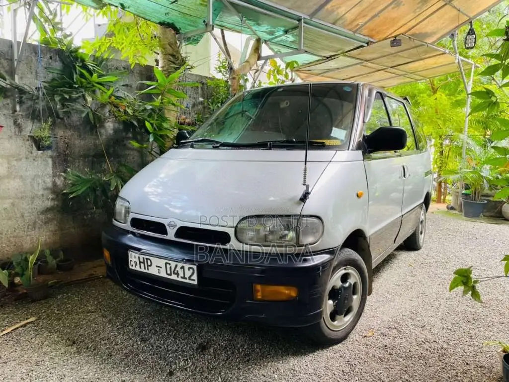 Nissan Serena Turbo 2003 Van (Used)