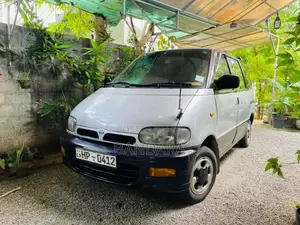 Nissan Serena Turbo 2003 Van (Used)