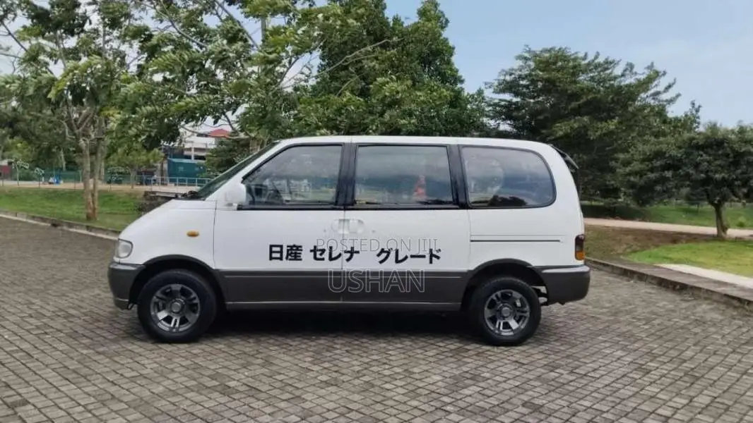 Nissan Serena 1995 Van (Used)