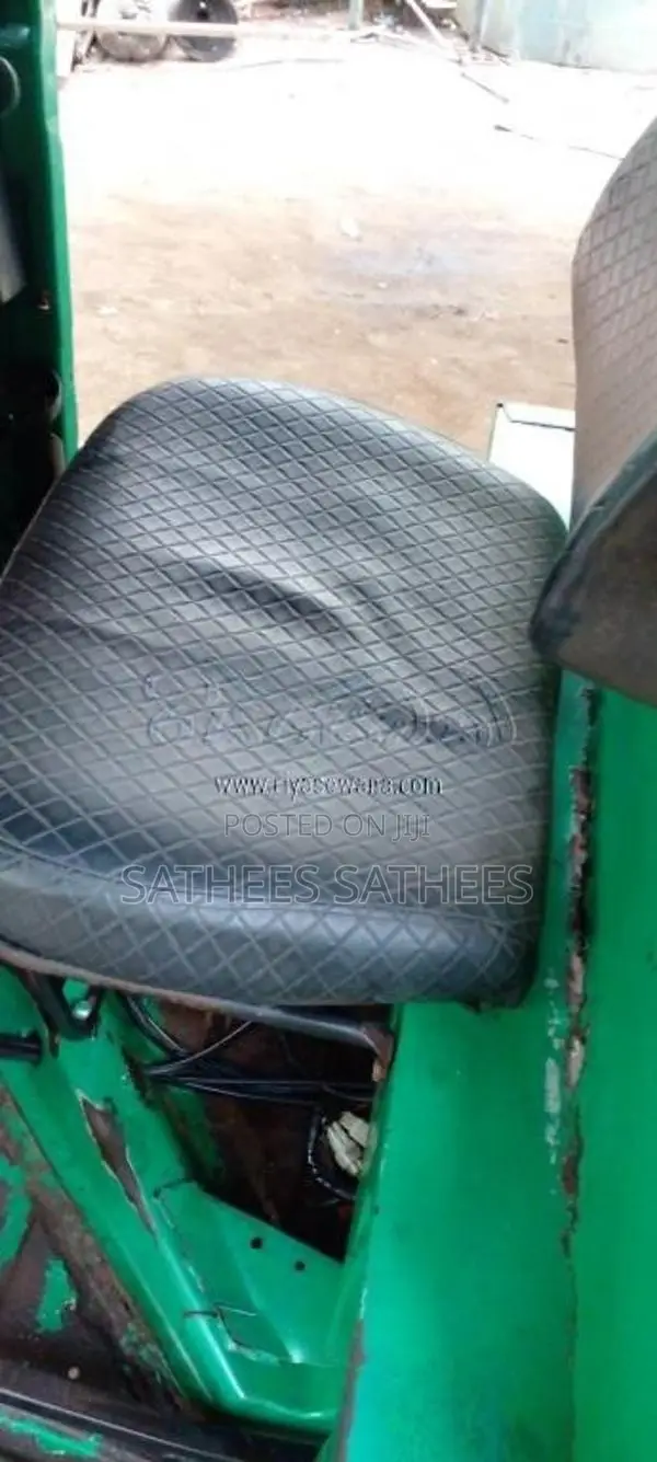 Bajaj RE 205 2012 Three Wheel (Used)