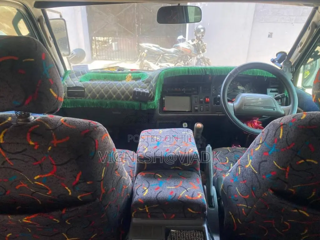Toyota HIACE LH103 1994 Van (Used)