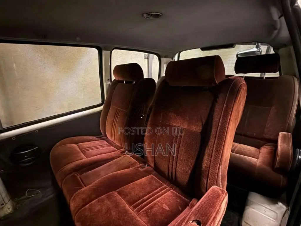 Nissan Serena 1995 Van (Used)