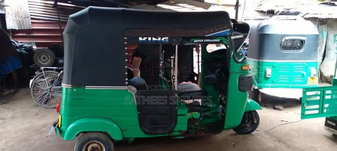 Bajaj RE 205 2012 Three Wheel (Used)