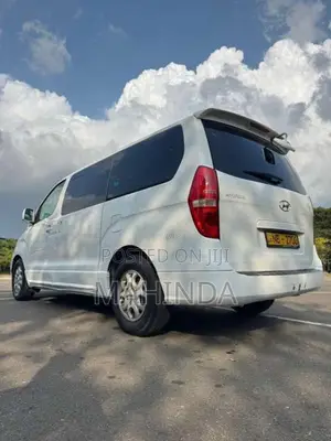 Hyundai H1 2011 Van (Used)
