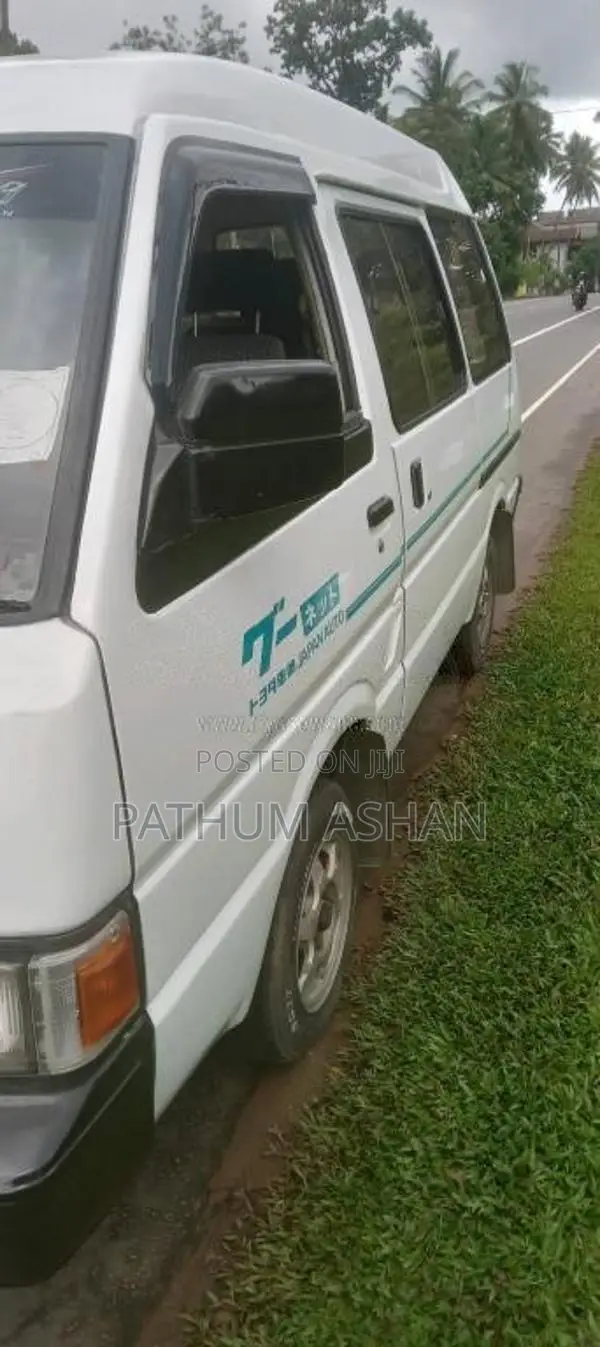 Nissan Vanette Vx 1993 Van (Used)