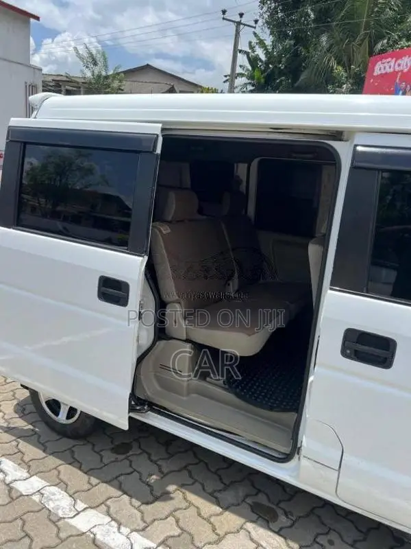 Suzuki Every 2011 Van (Used)