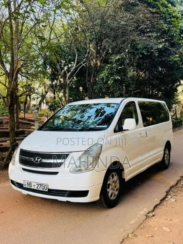 Hyundai H1 2011 Van (Used)