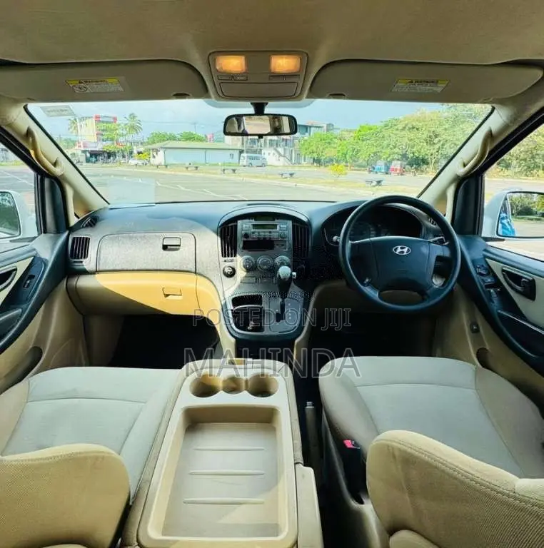 Hyundai H1 2011 Van (Used)
