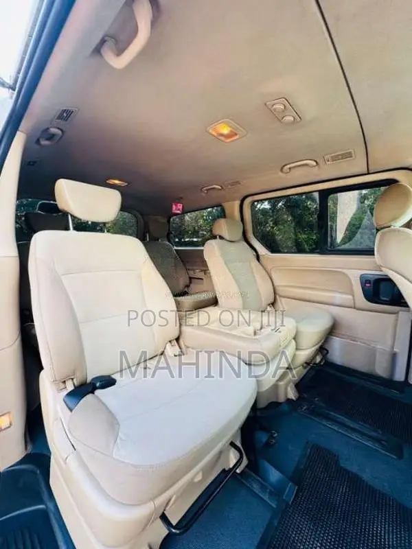 Hyundai H1 2011 Van (Used)