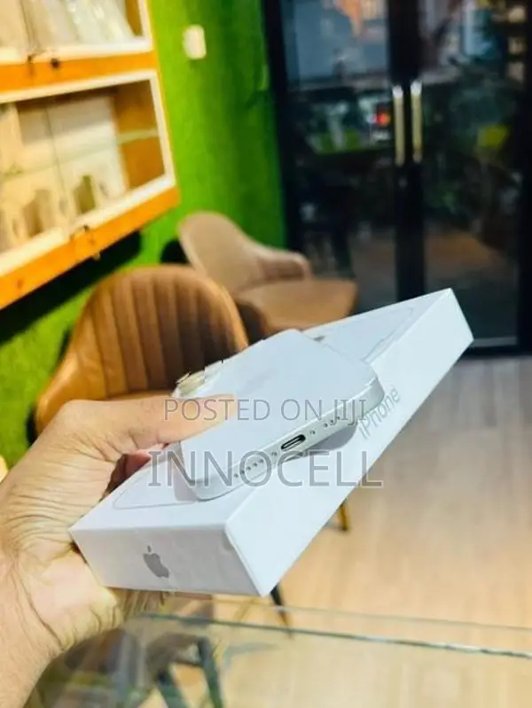 Apple iPhone 16 128GB (Used)
