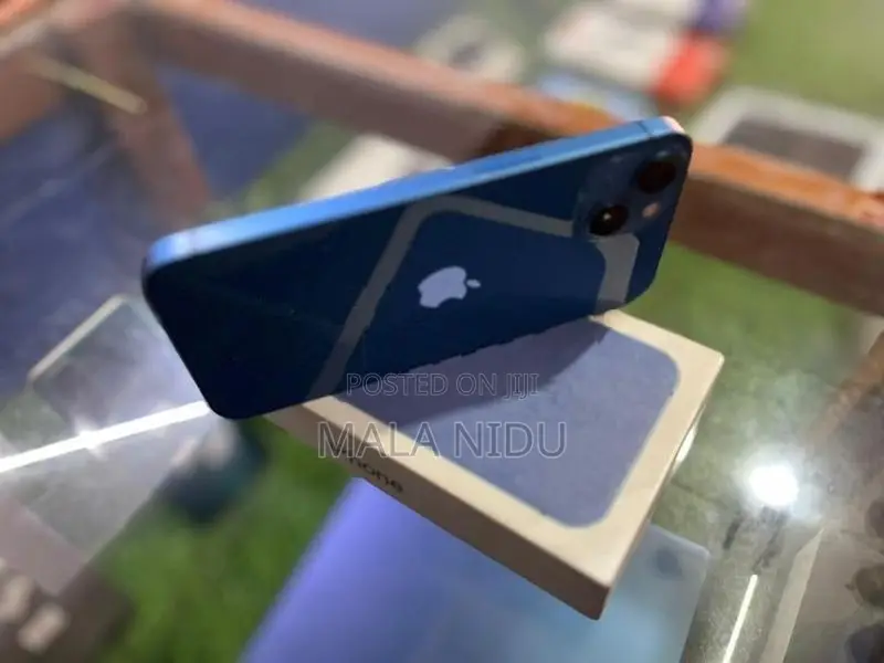 Apple iPhone 13 256GB (Used)