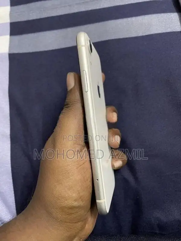 Apple iPhone XR 64GB (Used)
