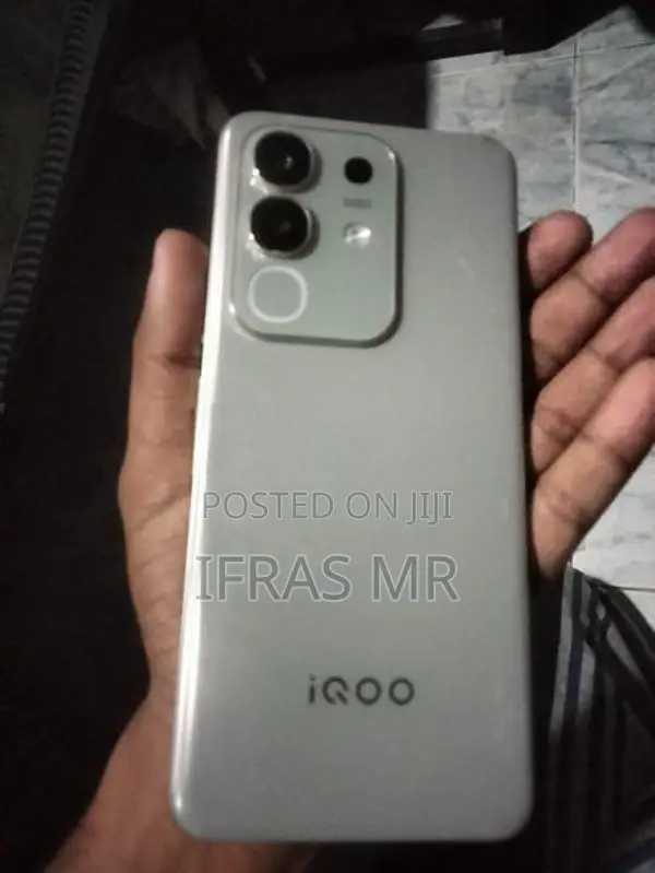 iqoo z10x (Used)