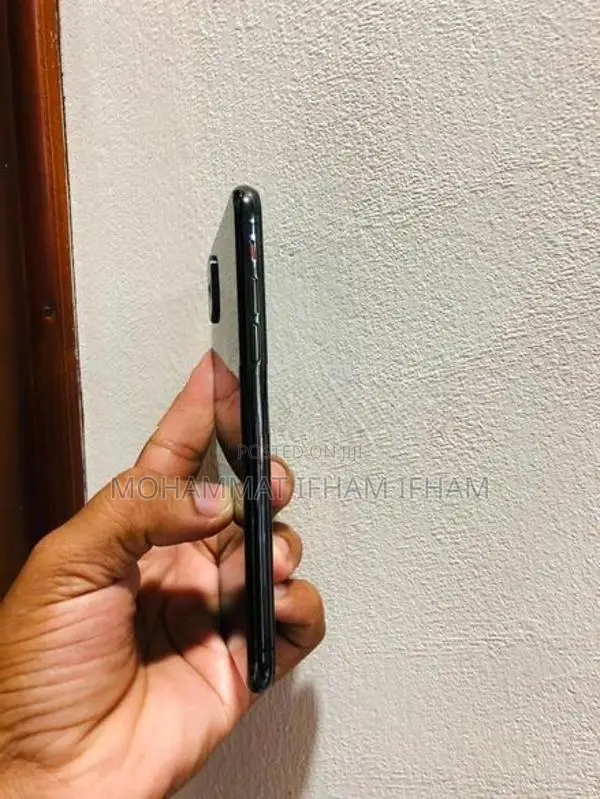 Apple iPhone XS 256GB (Used)