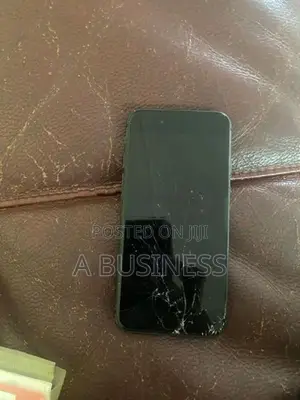 Apple iPhone 8 (Used)