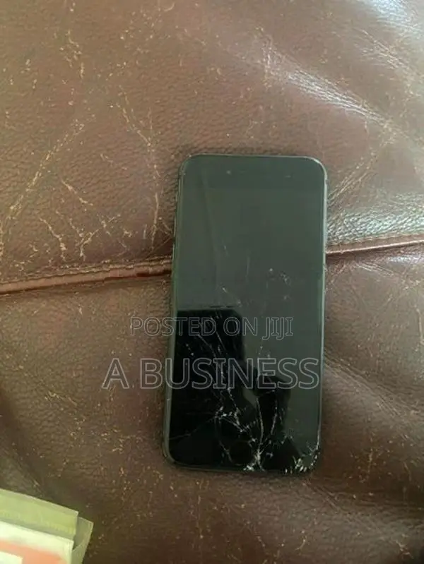 Apple iPhone 8 (Used)