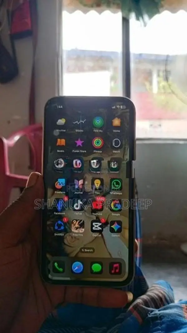 Apple iPhone XR Yellow (Used)