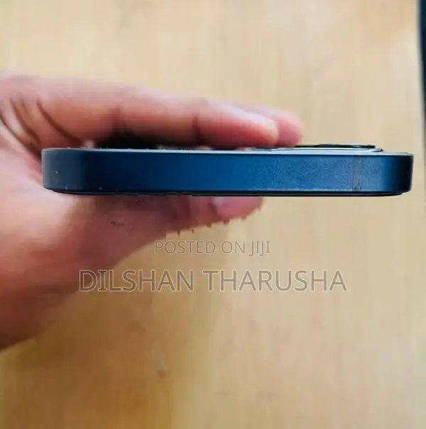 Apple iPhone 12 (Used)