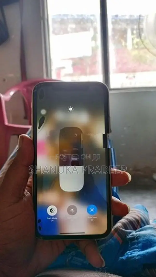 Apple iPhone XR Yellow (Used)