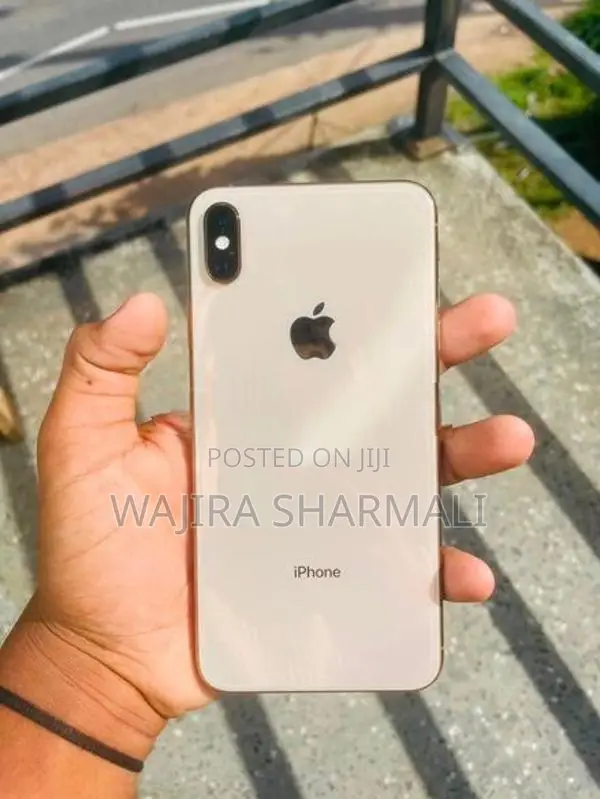Apple iPhone XS Max (Used)