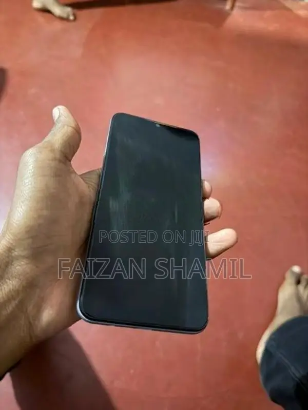 Samsung Galaxy A50 (Used)