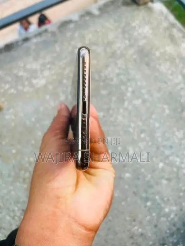 Apple iPhone XS Max (Used)