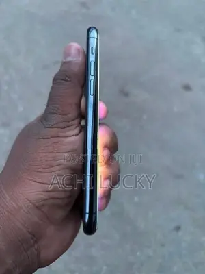 Apple iPhone 11 Pro (Used)